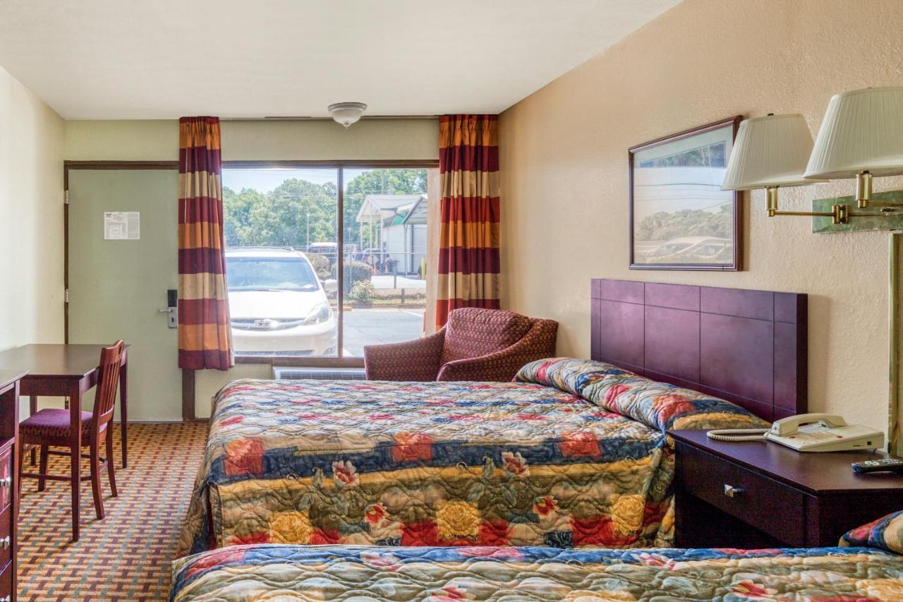 Oyo Hotel Decatur I-20 East & Wesley Club Dr Zewnętrze zdjęcie