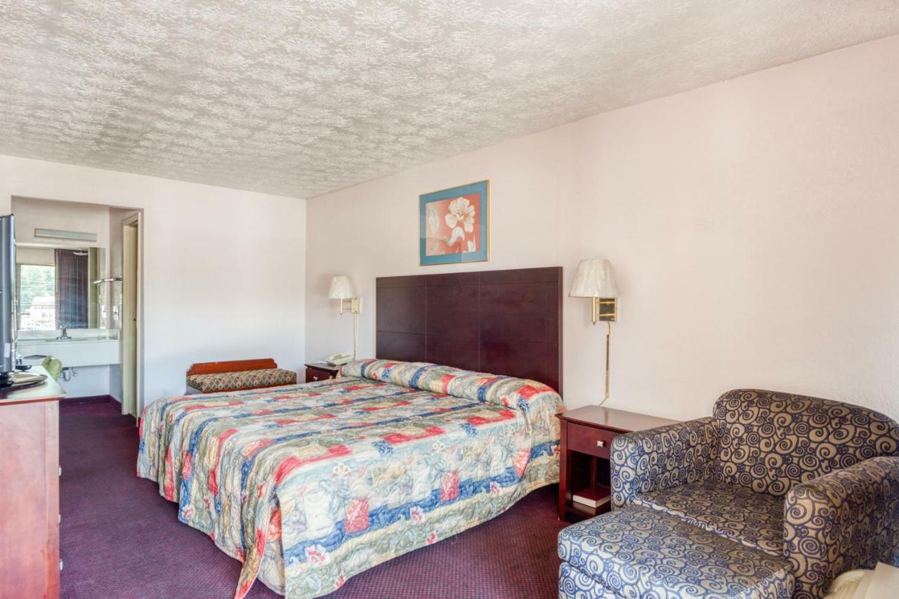 Oyo Hotel Decatur I-20 East & Wesley Club Dr Zewnętrze zdjęcie
