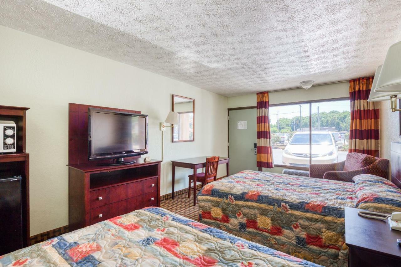 Oyo Hotel Decatur I-20 East & Wesley Club Dr Zewnętrze zdjęcie